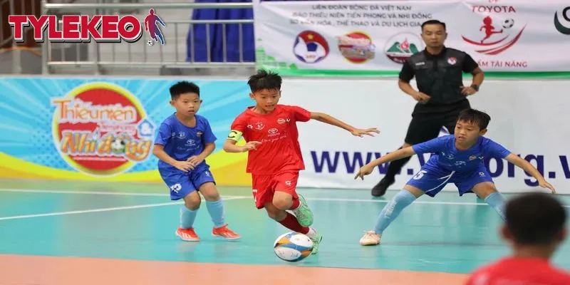 Những nhà vô địch mở đường đầu tiên
